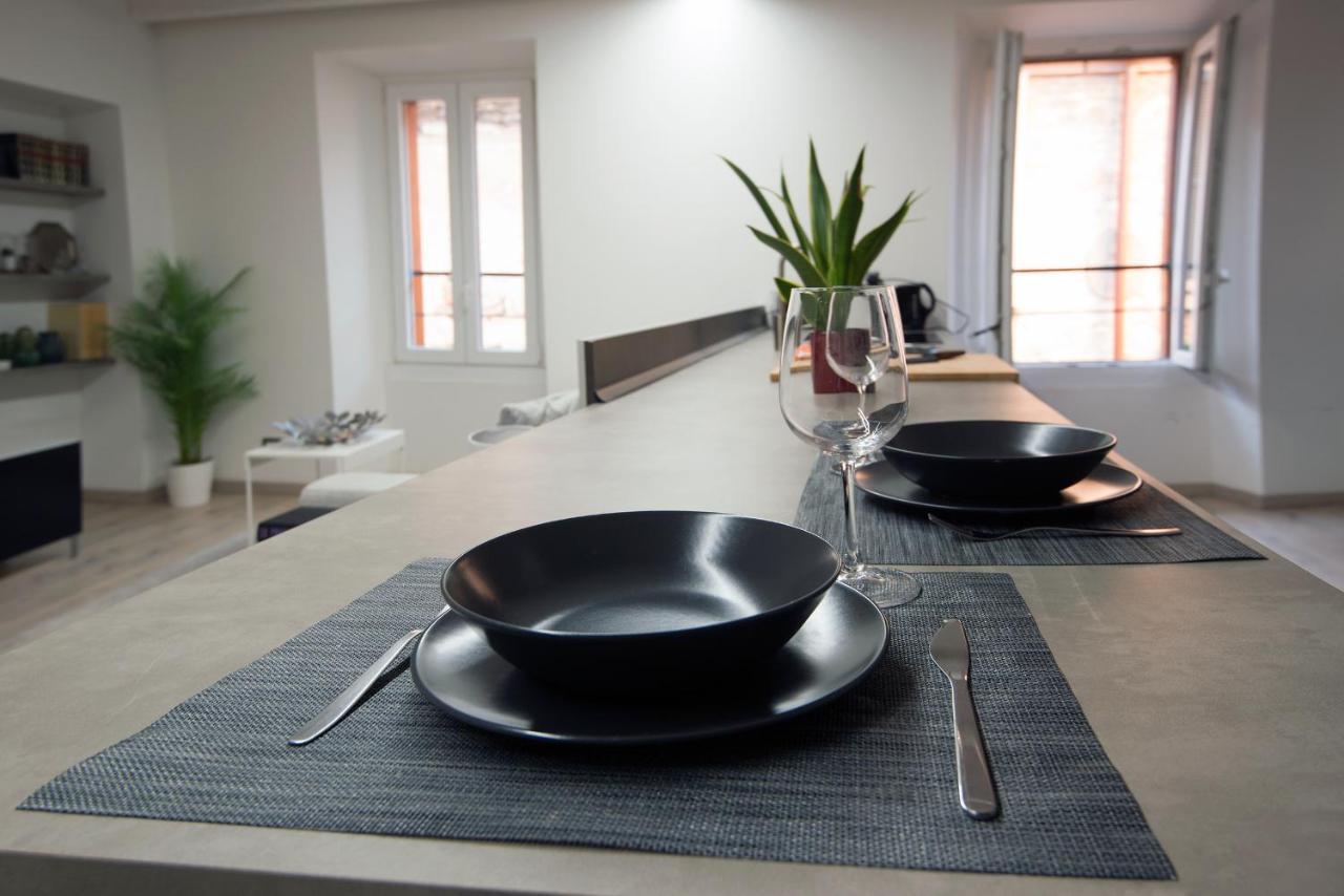 Larius Apartment Комо Экстерьер фото